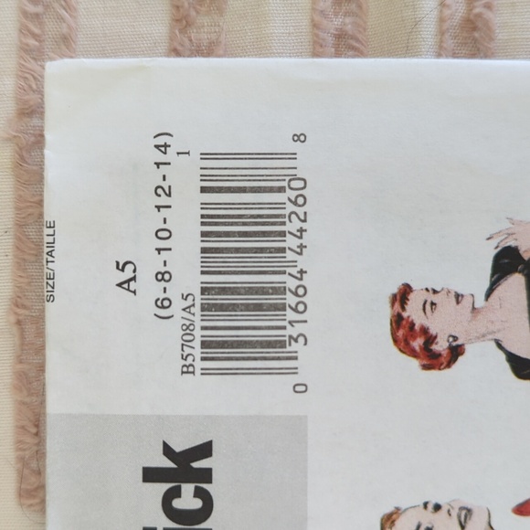 Butterick Pattern B5708 - Picture 3 of 5